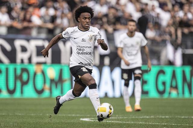 超5万名车迷打卡上赛场 2026中国超级跑车锦标赛上海站落幕